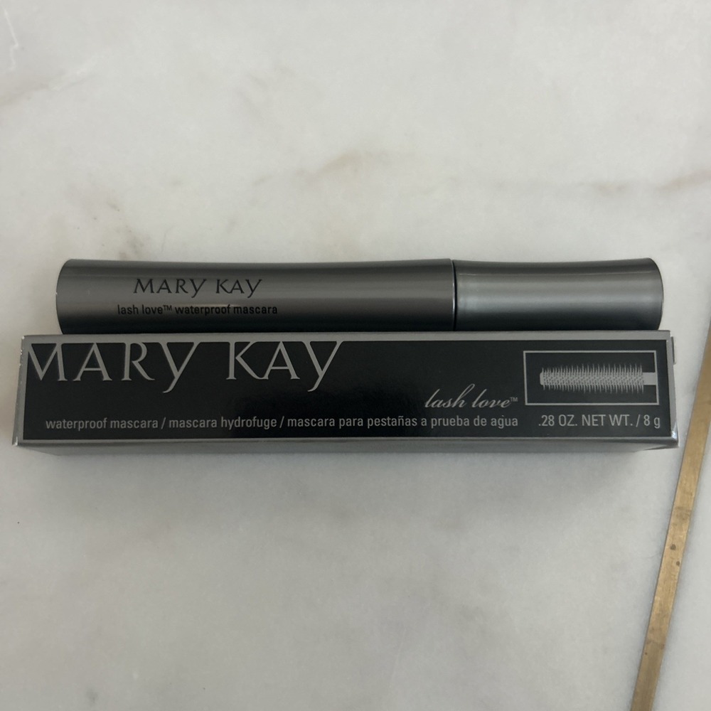 Mary Kay LASH LOVE Waterproof Mascara in Black Full Size 044465 New‎ in Box